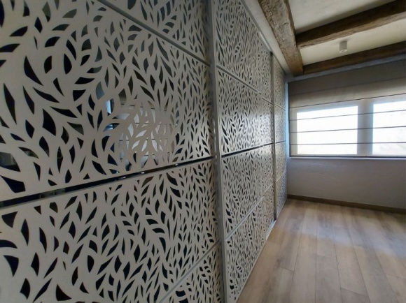 Nowa przestrzeń w domu. Jak uzyskać ją przy użyciu przesuwanych paneli?