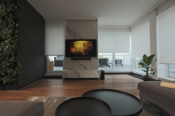 Rolety wewnętrzne materiałowe – na co zwrócić uwagę w okresie grzewczym?